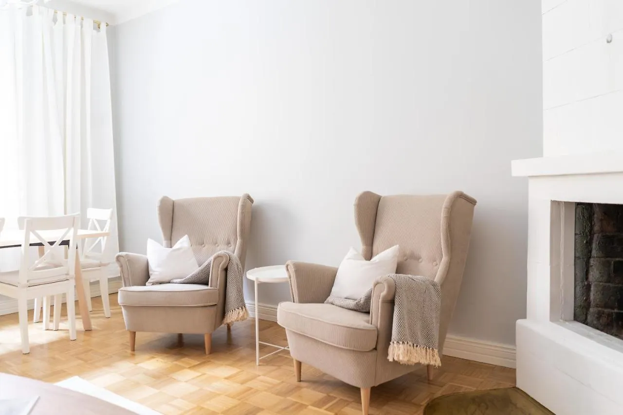 Kaunis Ja Rauhallinen Kaksio Hyvalla Sijainnilla Helsinki Apartment